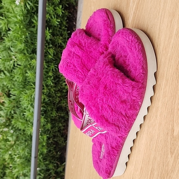 Koolaburra by UGG Kid's Backstrap Slide Sandals Fuzz'n Raspberry Rose Size US 4 - Picture 3 of 13